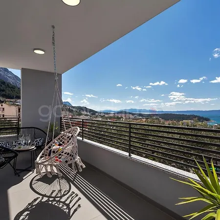 Luxurious Lara&luka *