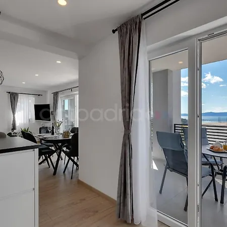 Luxurious Lara&luka Makarska