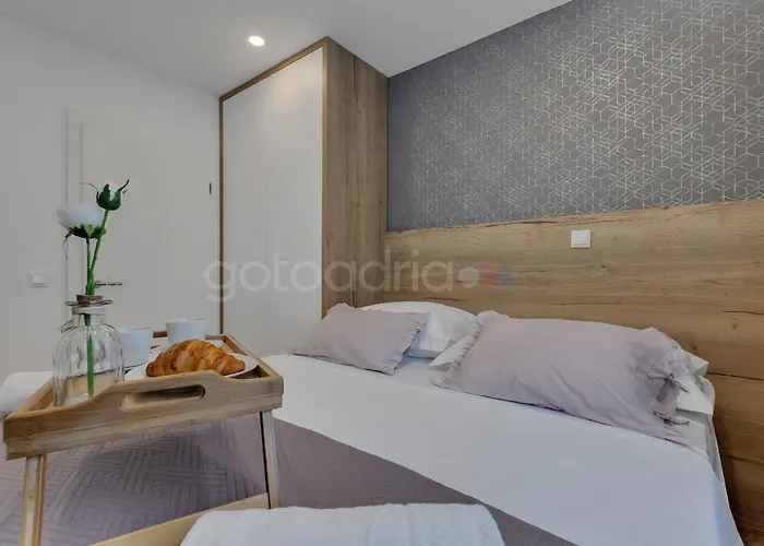 Luxurious Lara&luka *