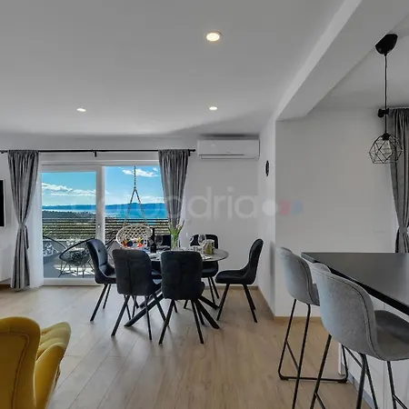 Luxurious Lara&luka Апартаменти *