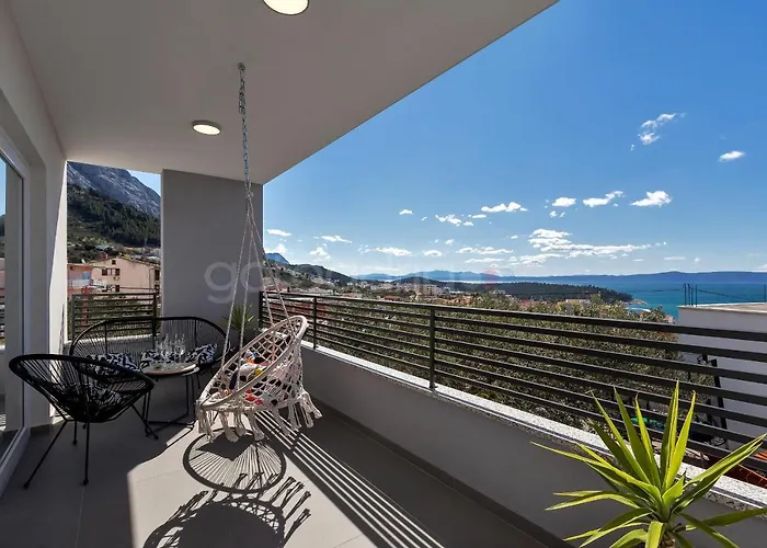 Luxurious Lara&luka *